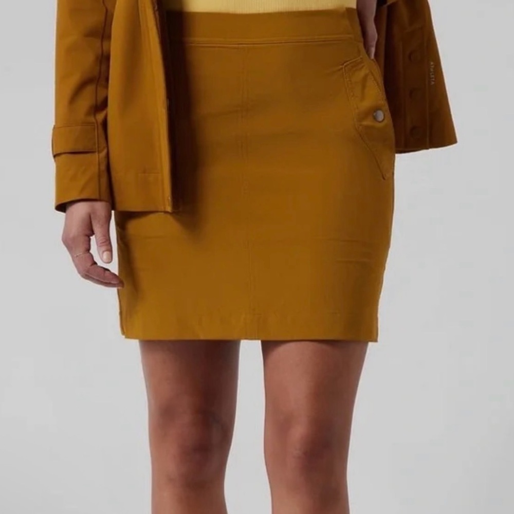 Athleta Vienna Cargo Skort Brass Yellow/Mustard/Gold no signs of wear Size 0